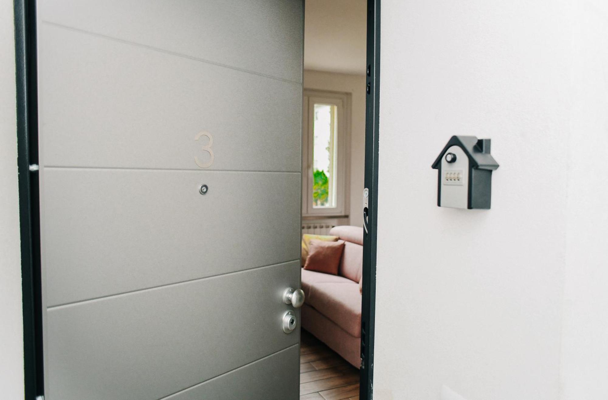 Lora Diamond Suite ,Free Parking, Self Check In,3 Como Luaran gambar