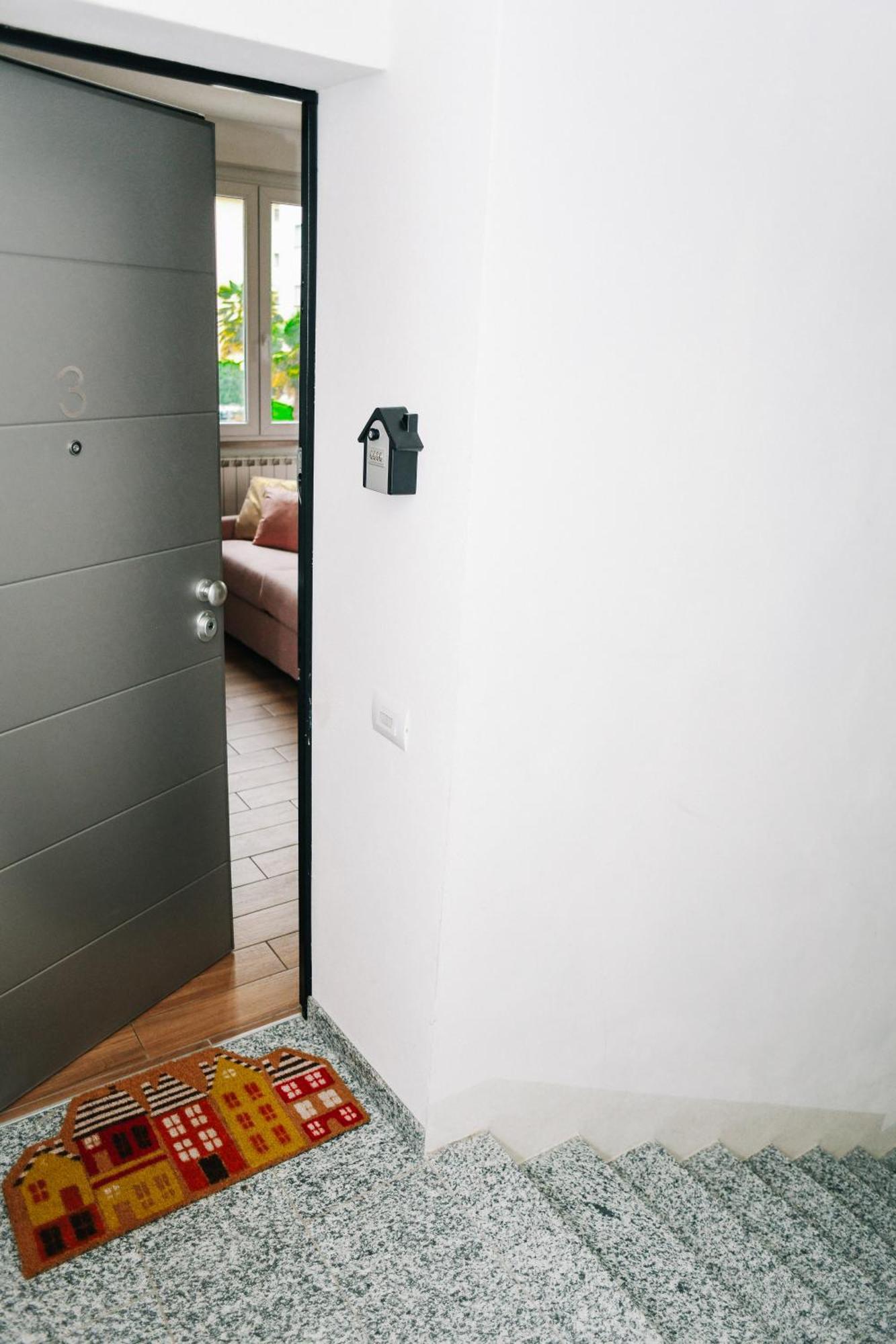 Lora Diamond Suite ,Free Parking, Self Check In,3 Como Luaran gambar