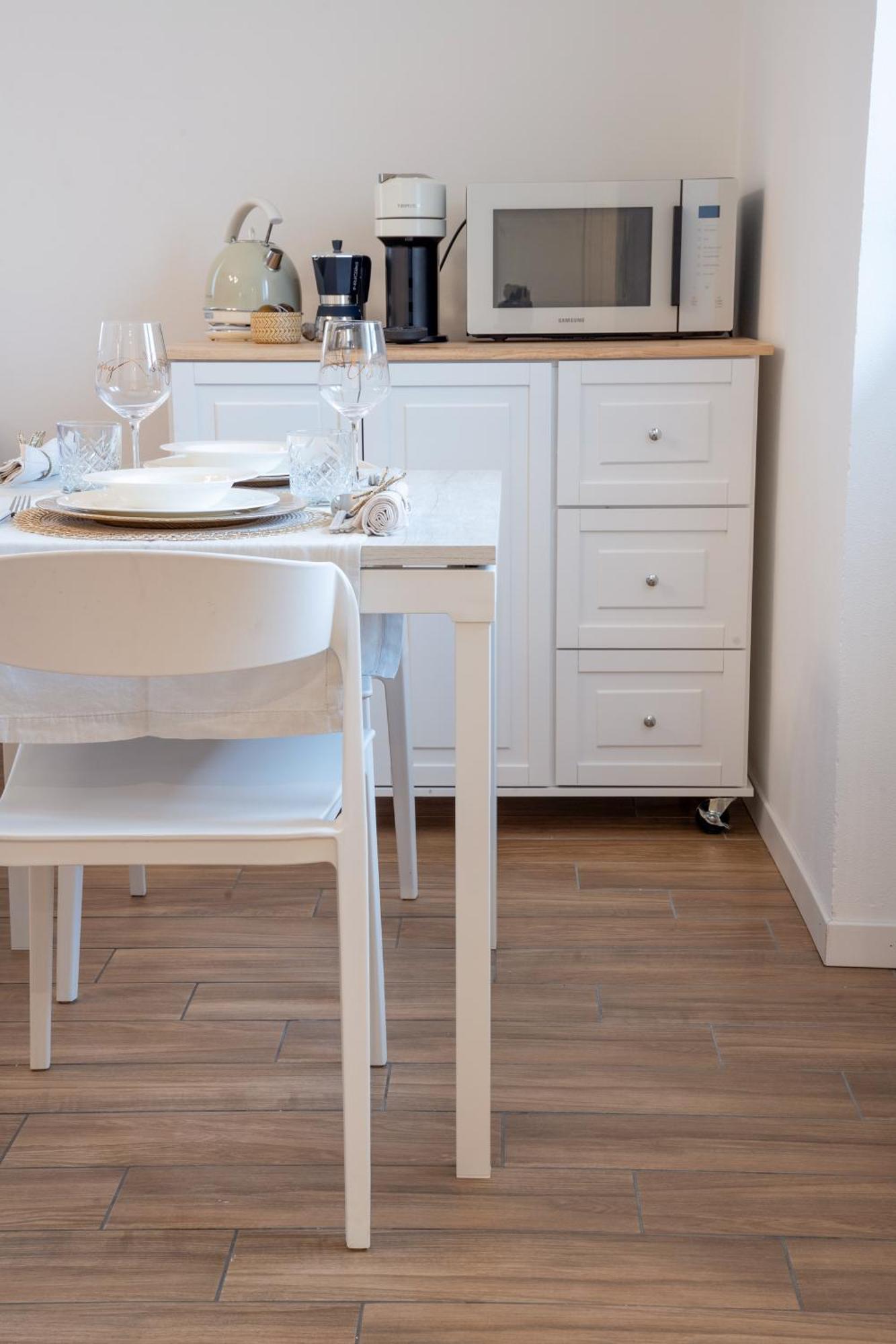 Lora Diamond Suite ,Free Parking, Self Check In,3 Como Luaran gambar